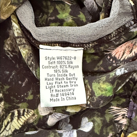 Johnny Was Silk Butterfly Floral Pants Black Size Medium - Picture 11 of 11